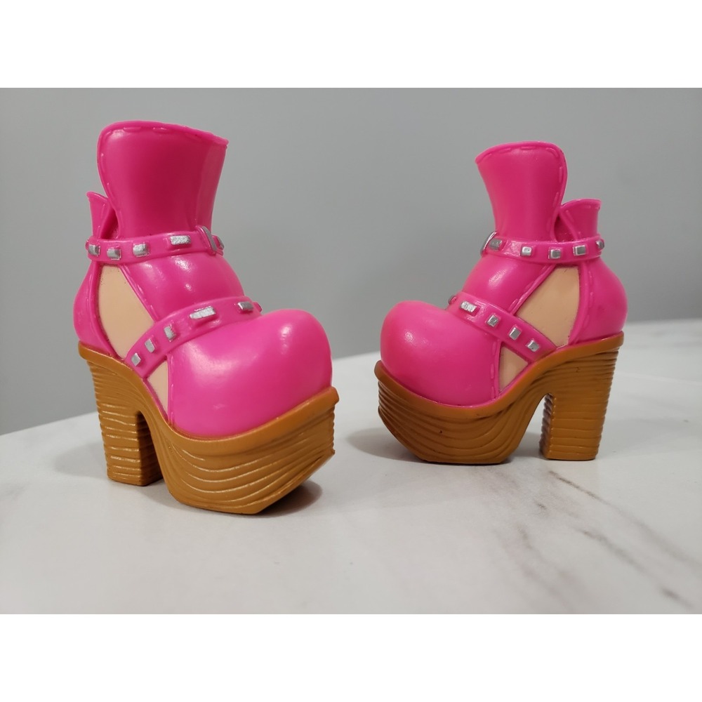 Bratz 2015 Create It Yourself Jade high heel hot pink brown pumps shoes cloe yas